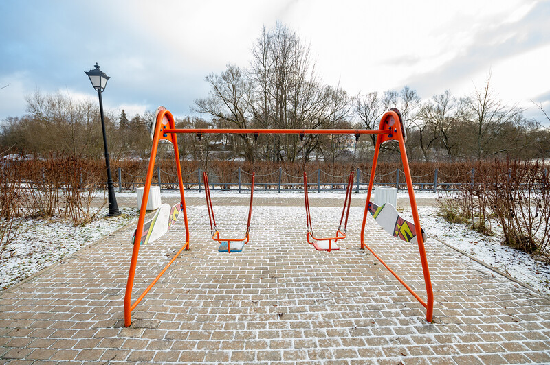 Детская и спортивная площадка