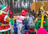 В парке «Раздолье» установили каток и горку