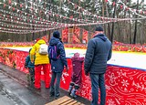 В парке «Раздолье» установили каток и горку