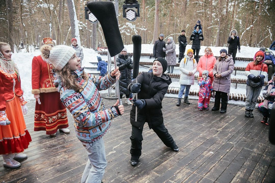 Активности на сцене амфитеатра