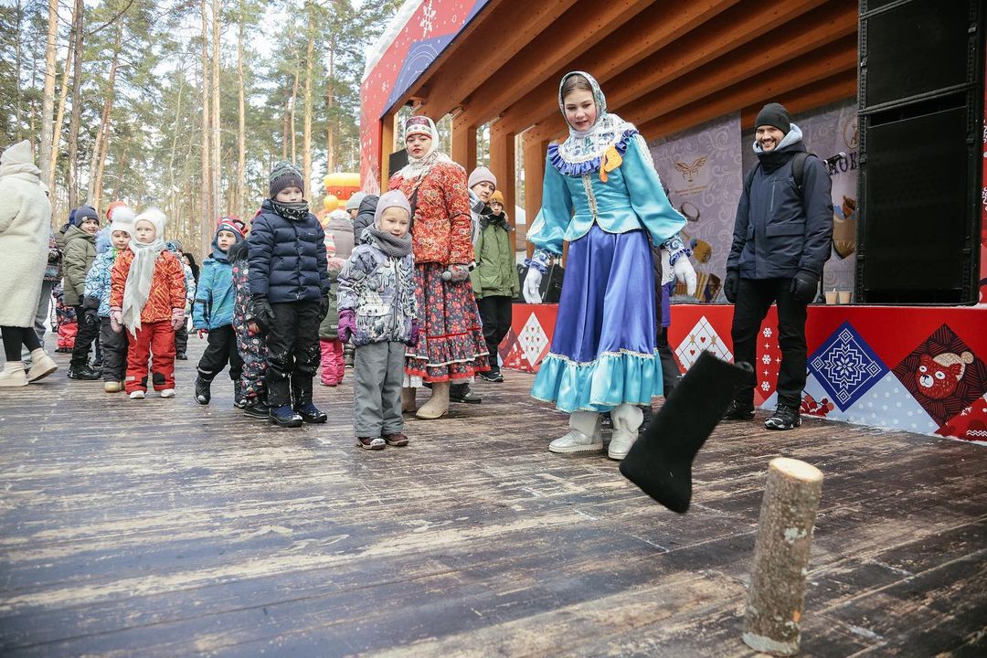 Активности на сцене амфитеатра